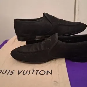 Louis Vuitton shoes Loafers  men’s Black Luxury Logo size Uk 8.5 Us 9.5 Louis Vuitton | Shoes | Louis Vuitton Shoes Loafers Mens  main image 3